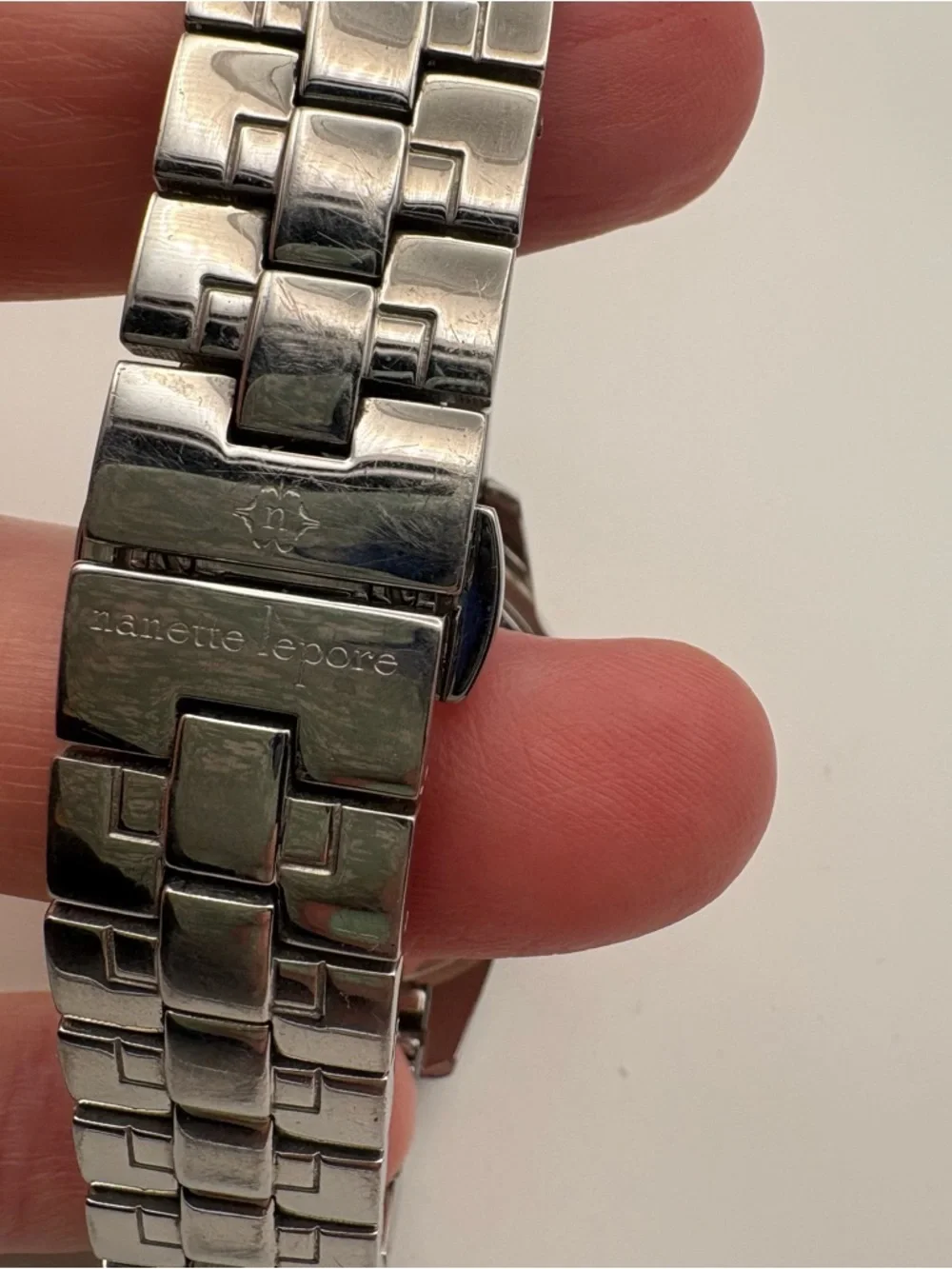 Nanette Lepore‎ Silver Stainless Steel Watch Mother-of-Pearl Dial Rhinestones